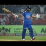 काबा शरीफ़ का नया गिलाफ बदल गया