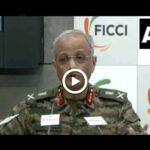 पाकिस्तान में फिर अज्ञात का खौफ