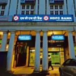 हॉस्पिटल में सांड घुसा और OPD में खाने लगा पेपर… कोई रोकने वाला नहीं ! वीडियो वायरल