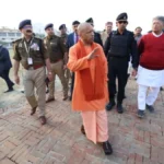 पंचतत्व में विलीन हुए सबके चहेते धर्मेंद्र, दर्शकों को भावुक कर देने और गुदगुदाने वाले ‘माचो मैन’ का निधन